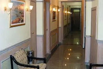 Emilio Hotel Luxor