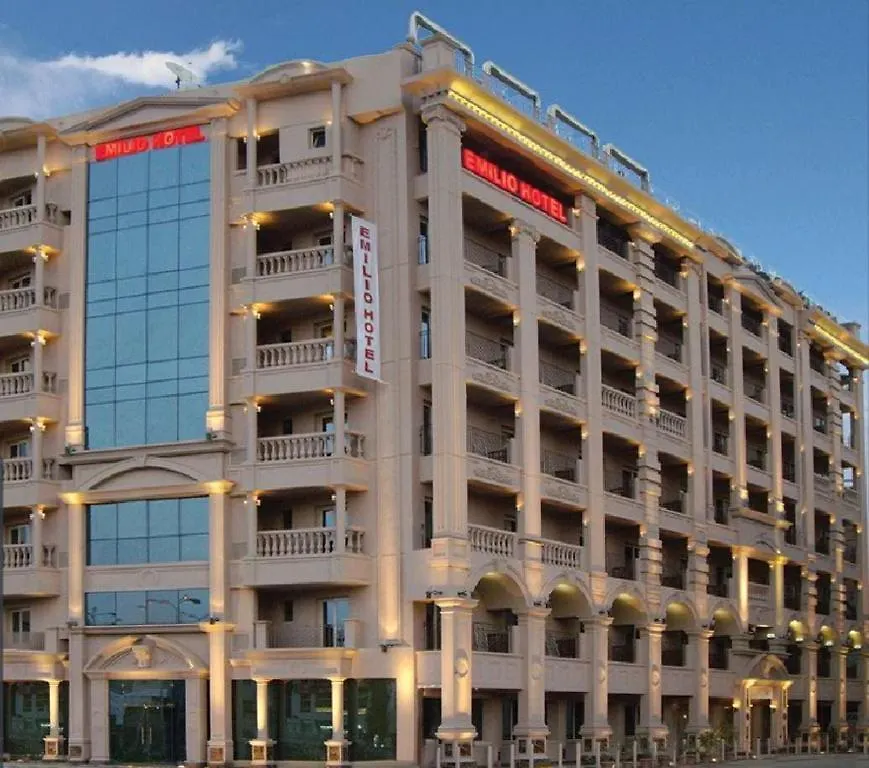 Emilio Hotel Luxor