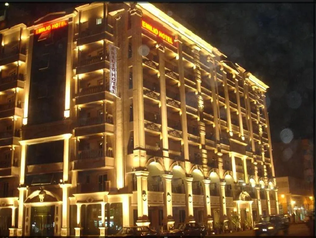 Emilio Hotel Luxor