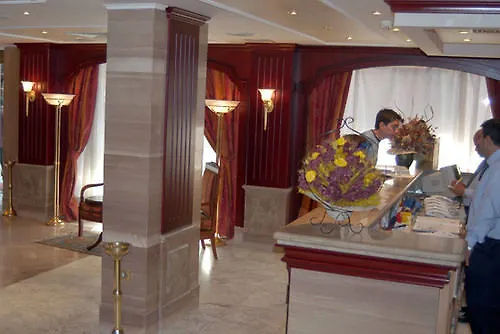 Emilio Hotel Luxor